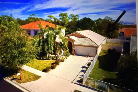 House in Royal Palm Beach, Florida 3 bedrooms, 165.64 sq.m. № 2273903