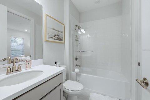 Casa en venta en Bradenton, Florida, 2 dormitorios, 155.89 m2 № 2128048 - foto 24