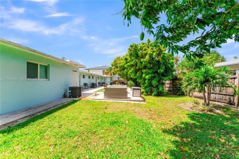 Propiedad comercial en venta en Oakland Park, Florida № 2085002 - foto 15