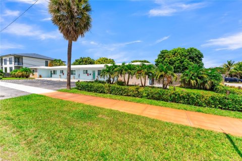Propiedad comercial en venta en Oakland Park, Florida № 2085002 - foto 7