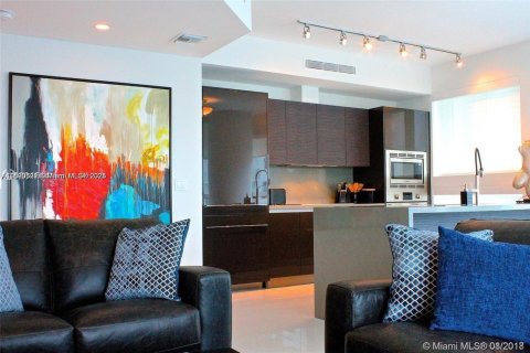 Condominio en alquiler en Miami, Florida, 2 dormitorios, 104.89 m2 № 1937586 - foto 6