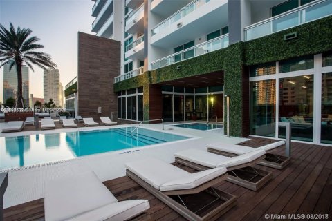 Condominio en alquiler en Miami, Florida, 2 dormitorios, 104.89 m2 № 1937586 - foto 17