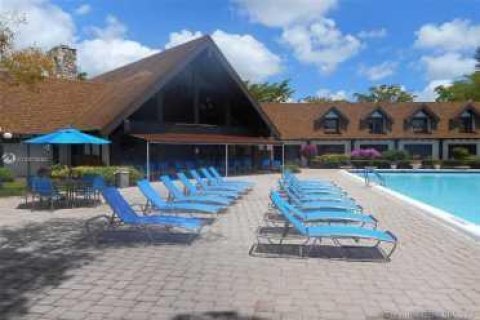 Condo in Lauderhill, Florida, 3 bedrooms № 2245703 - photo 20