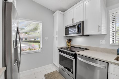 Copropriété à vendre à Boca Raton, Floride: 2 chambres, 102.19 m2 № 2175783 - photo 19
