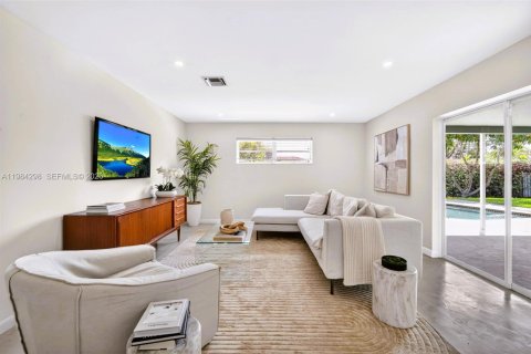 Купить виллу или дом в Холливуд, Флорида 3 спальни, 205.87м2, № 2045828 - фото 19