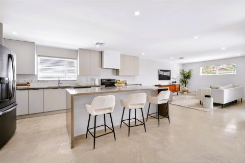 Купить виллу или дом в Холливуд, Флорида 3 спальни, 205.87м2, № 2045828 - фото 11