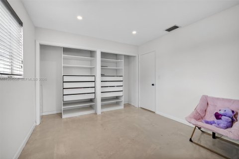 Купить виллу или дом в Холливуд, Флорида 3 спальни, 205.87м2, № 2045828 - фото 23