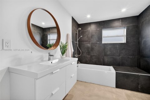 Купить виллу или дом в Холливуд, Флорида 3 спальни, 205.87м2, № 2045828 - фото 24