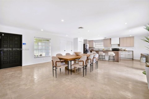 Купить виллу или дом в Холливуд, Флорида 3 спальни, 205.87м2, № 2045828 - фото 12