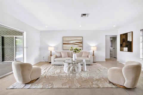 Купить виллу или дом в Холливуд, Флорида 3 спальни, 205.87м2, № 2045828 - фото 9