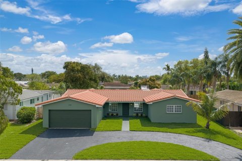 Купить виллу или дом в Холливуд, Флорида 3 спальни, 205.87м2, № 2045828 - фото 7