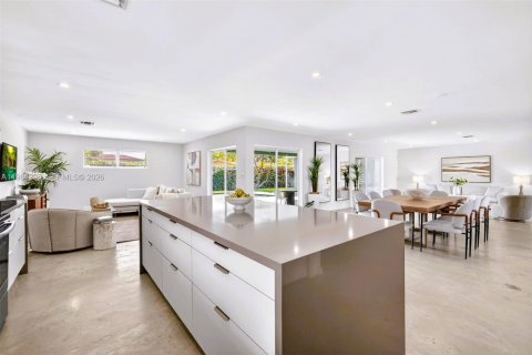 Купить виллу или дом в Холливуд, Флорида 3 спальни, 205.87м2, № 2045828 - фото 17