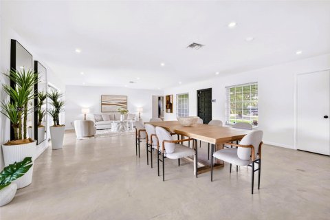 Купить виллу или дом в Холливуд, Флорида 3 спальни, 205.87м2, № 2045828 - фото 4