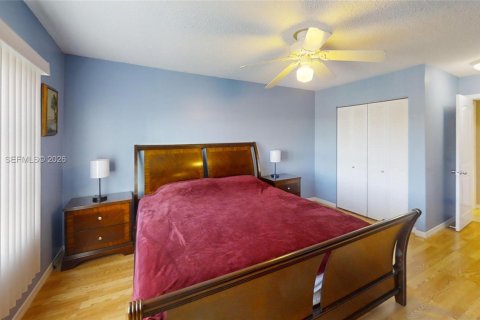 Condominio en venta en Hallandale Beach, Florida, 2 dormitorios, 106.84 m2 № 2031420 - foto 20