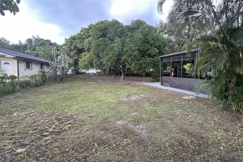 House in Opa-locka, Florida 3 bedrooms, 105.72 sq.m. № 1707736 - photo 20