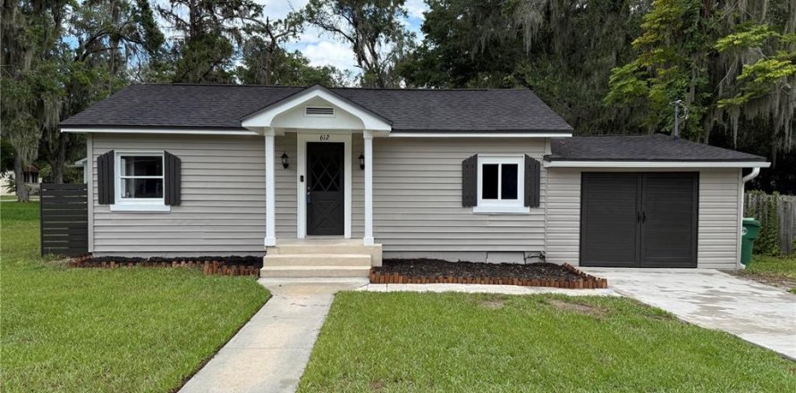 House in DeLand, Florida 2 bedrooms, 104.52 sq.m. № 1820806