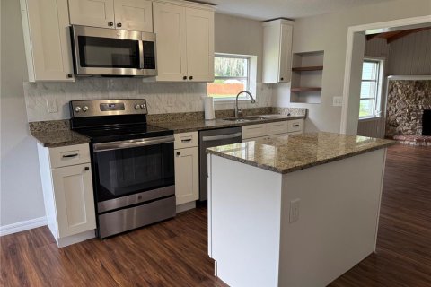 House in DeLand, Florida 2 bedrooms, 104.52 sq.m. № 1820806 - photo 4
