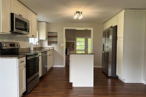 House in DeLand, Florida 2 bedrooms, 104.52 sq.m. № 1820806 - photo 3