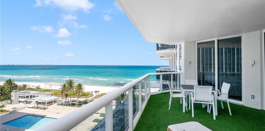 Condo à Miami Beach, Floride, 3 chambres № 1861696