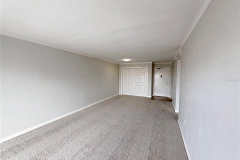 Condo in Daytona Beach, Florida, 1 bedroom № 2114631 - photo 6