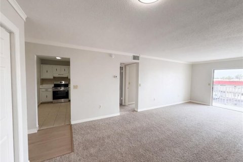 Condo in Daytona Beach, Florida, 1 bedroom № 2114631 - photo 4