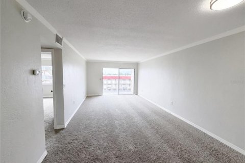 Condo in Daytona Beach, Florida, 1 bedroom № 2114631 - photo 7
