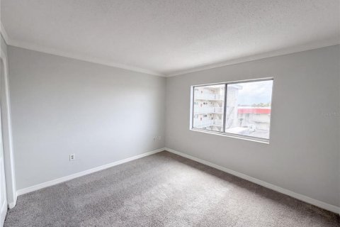 Condo in Daytona Beach, Florida, 1 bedroom № 2114631 - photo 12