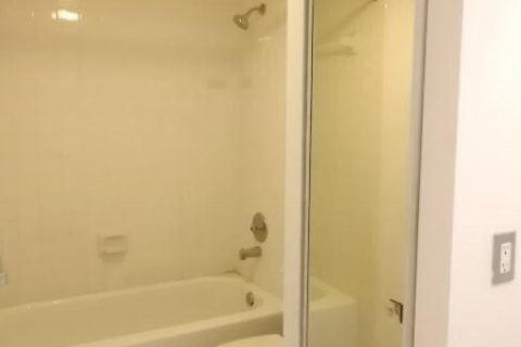 Купить таунхаус в Уэст-Палм-Бич, Флорида 4 комнаты, 114.83м2, № 2084977 - фото 11