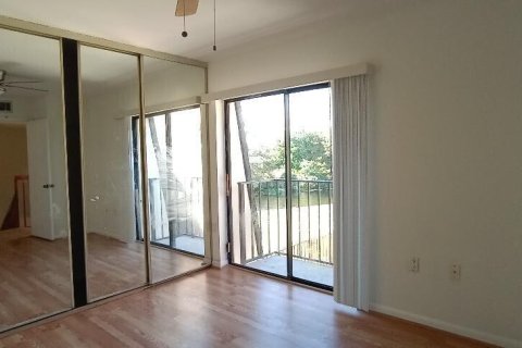 Купить таунхаус в Уэст-Палм-Бич, Флорида 4 комнаты, 114.83м2, № 2084977 - фото 12