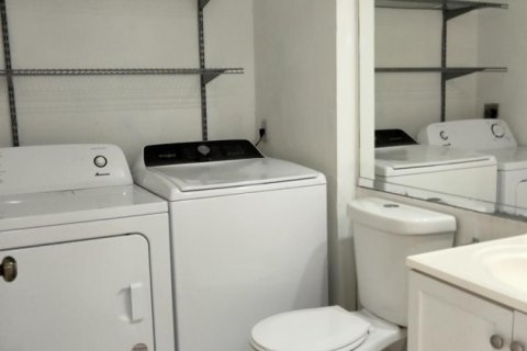 Купить таунхаус в Уэст-Палм-Бич, Флорида 4 комнаты, 114.83м2, № 2084977 - фото 9