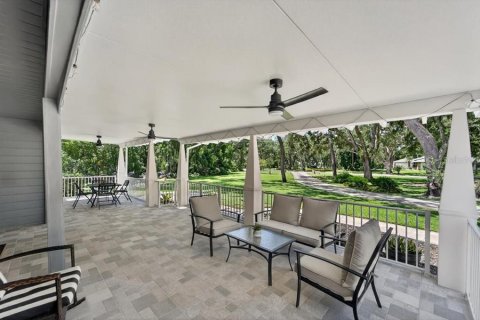House in Bradenton, Florida 4 bedrooms, 251.21 sq.m. № 2123033 - photo 17
