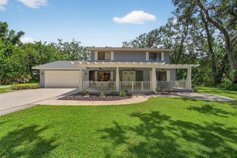 House in Bradenton, Florida 4 bedrooms, 251.21 sq.m. № 2123033 - photo 2