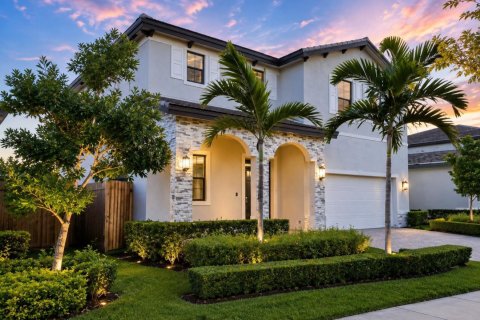 House in Homestead, Florida 4 bedrooms, 241.36 sq.m. № 2288411