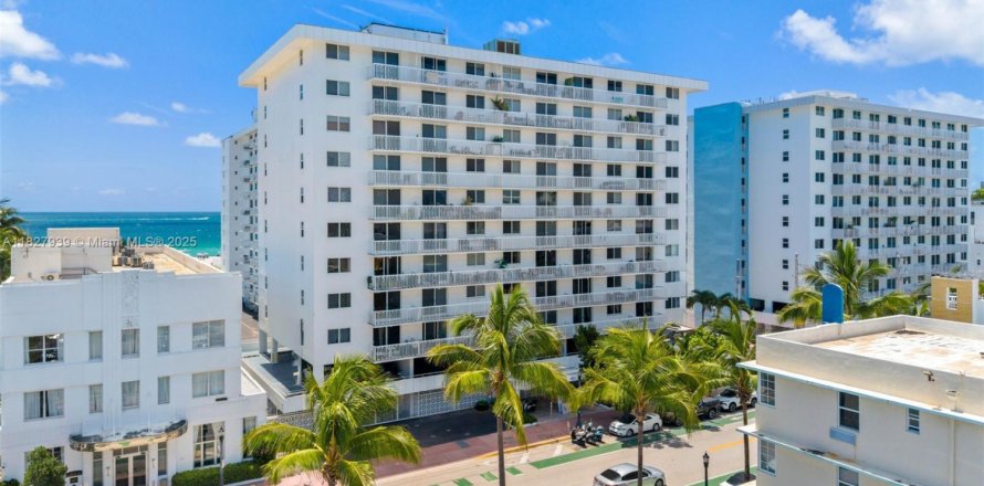Condominio en Miami Beach, Florida, 1 dormitorio № 1937238