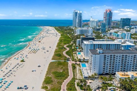 Condominio en alquiler en Miami Beach, Florida, 1 dormitorio, 60.85 m2 № 1937238 - foto 11