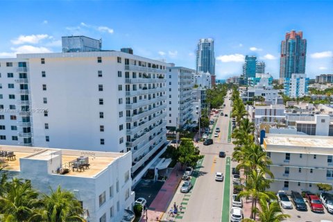 Condominio en alquiler en Miami Beach, Florida, 1 dormitorio, 60.85 m2 № 1937238 - foto 19