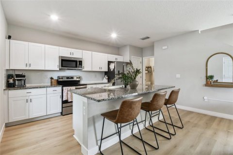 Casa en venta en Riverview, Florida, 4 dormitorios, 172.8 m2 № 1899535 - foto 3