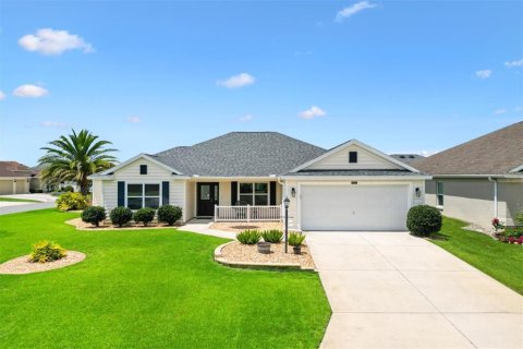 House in The Villages, Florida 3 bedrooms, 160.81 sq.m. № 2230517