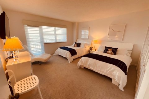 Condominio en venta en Lauderdale-by-the-Sea, Florida, 2 dormitorios, 163.51 m2 № 1945615 - foto 30