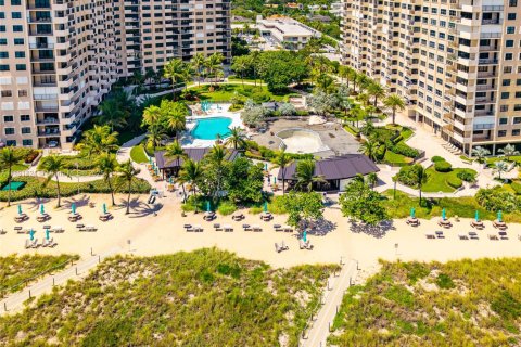 Condo in Lauderdale-by-the-Sea, Florida, 2 bedrooms  № 1945615 - photo 5