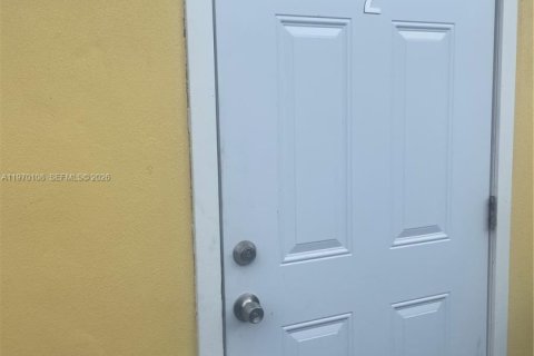 Снять в аренду квартиру в Холливуд, Флорида 2 спальни, 126.53м2, № 2030831 - фото 3