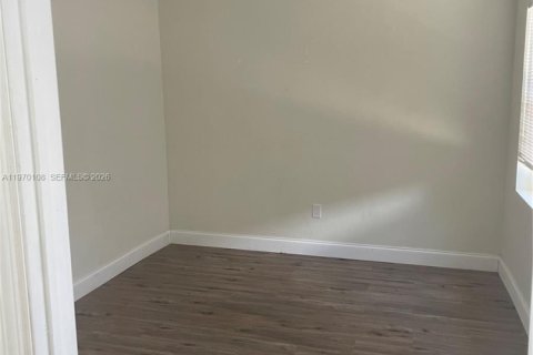 Снять в аренду квартиру в Холливуд, Флорида 2 спальни, 126.53м2, № 2030831 - фото 18