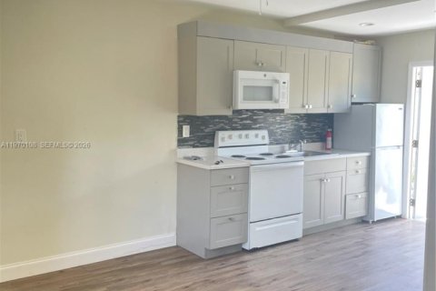 Снять в аренду квартиру в Холливуд, Флорида 2 спальни, 126.53м2, № 2030831 - фото 5