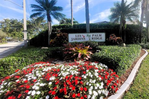 House in Tamarac, Florida 3 bedrooms, 207.73 sq.m. № 981907 - photo 1