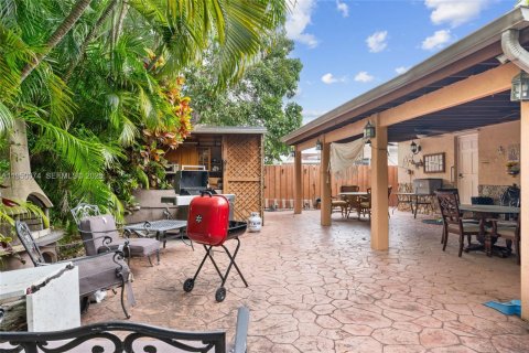Casa en venta en Miami, Florida, 3 dormitorios, 168.34 m2 № 2057598 - foto 21