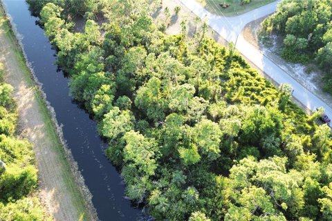 Terreno en venta en North Port, Florida № 1649172 - foto 3