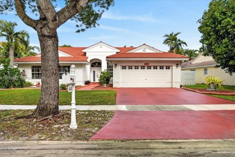 House in Miramar, Florida 4 bedrooms, 213.58 sq.m. № 2264044