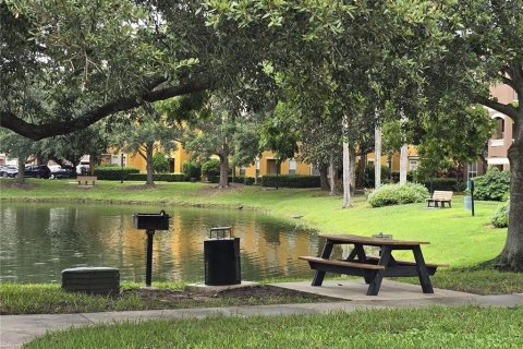 Condo in Orlando, Florida, 3 bedrooms  № 2393819 - photo 21