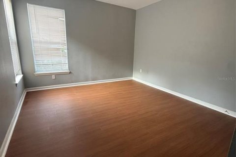 Condo in Orlando, Florida, 3 bedrooms  № 2393819 - photo 10