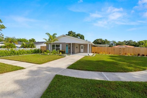 House in Tampa, Florida 3 bedrooms, 117.06 sq.m. № 1882963 - photo 3